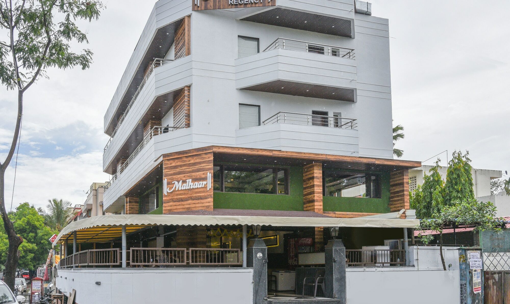 Hotel Treebo Malhaar Regency Chinchvad Esterno foto