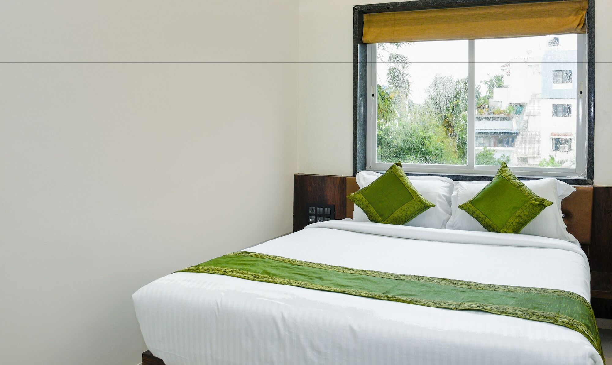 Hotel Treebo Malhaar Regency Chinchvad Esterno foto